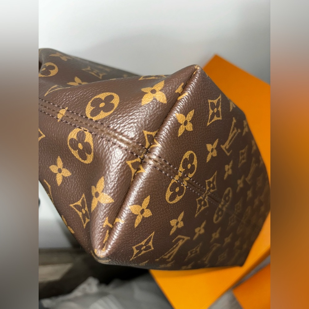 Louis Vuitton Graceful hobo PM bag AUTHENTIC💯 - Picture 13 of 16